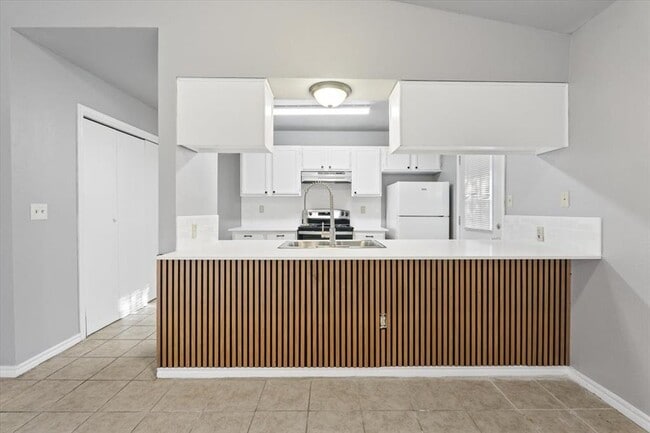 Building Photo - 23393 Nameless Rd