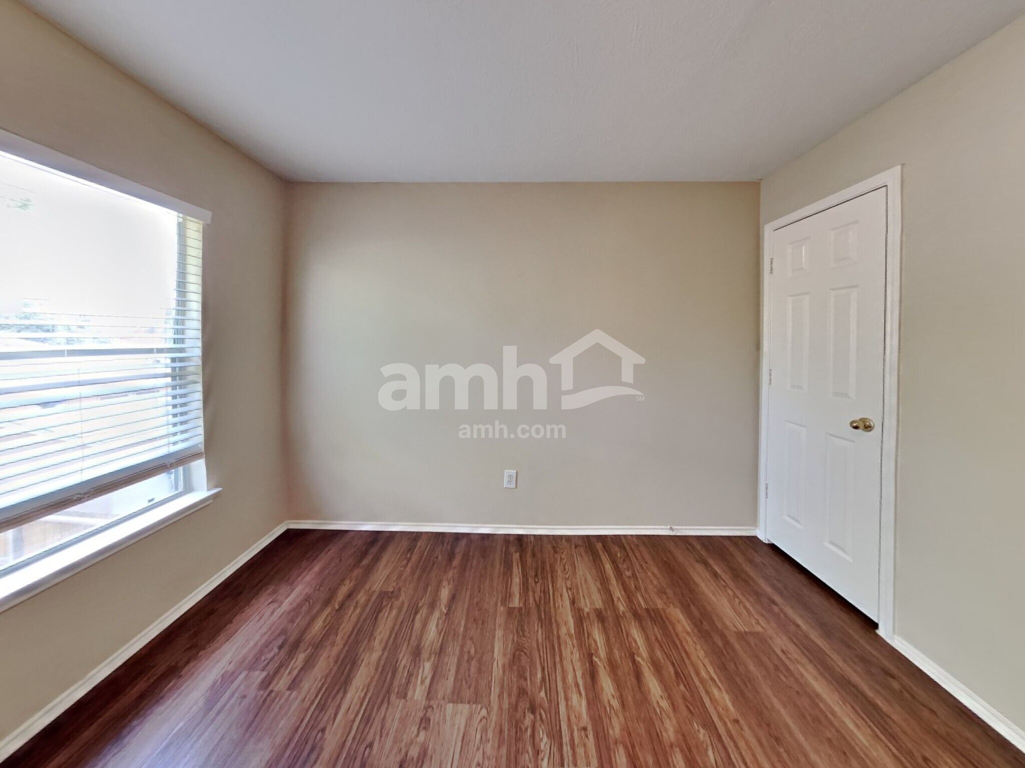 Building Photo - 20930 Grovedale Dr