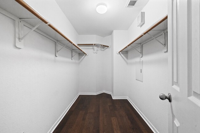 Building Photo - 6035 Turkey Creek