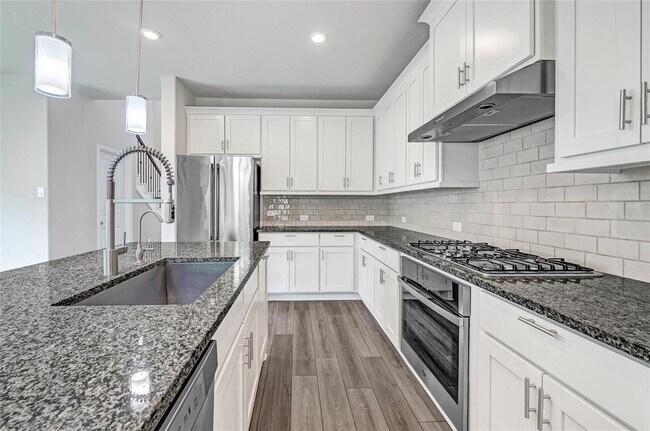Building Photo - 21102 Verismo Dr