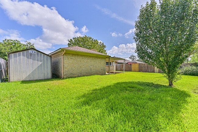 Building Photo - 1113 N Heron Dr