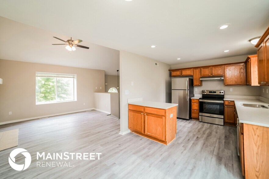 Building Photo - 11515 N Lane Ave