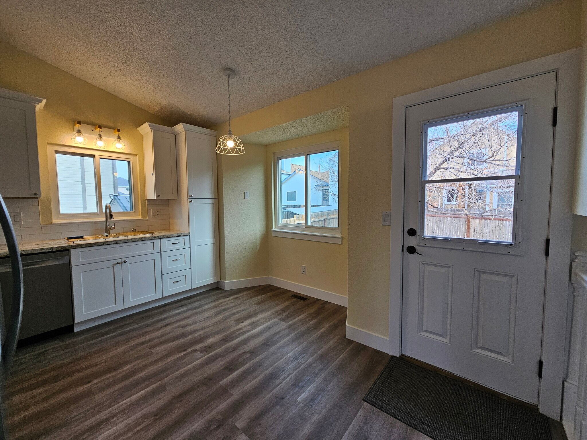 Building Photo - 5875 Granby Hill Dr