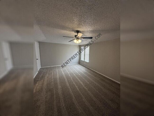 Building Photo - 7413 NW 125th St