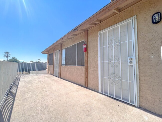 Building Photo - 3363 W Harmont Dr