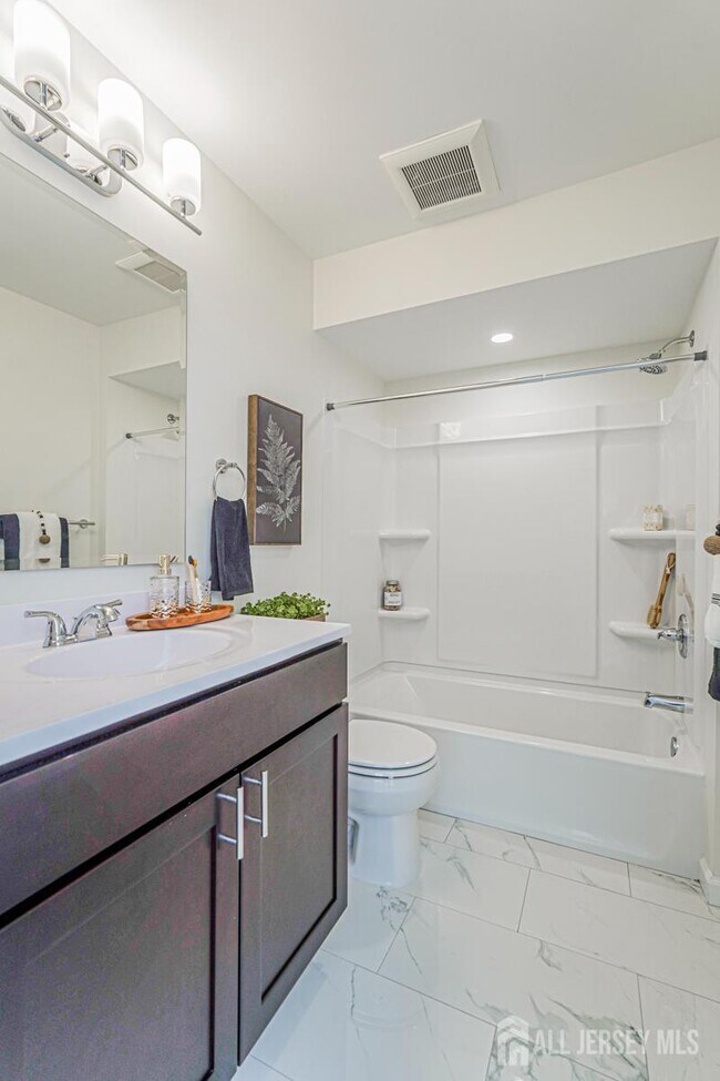 Building Photo - 1227 Waterford Dr