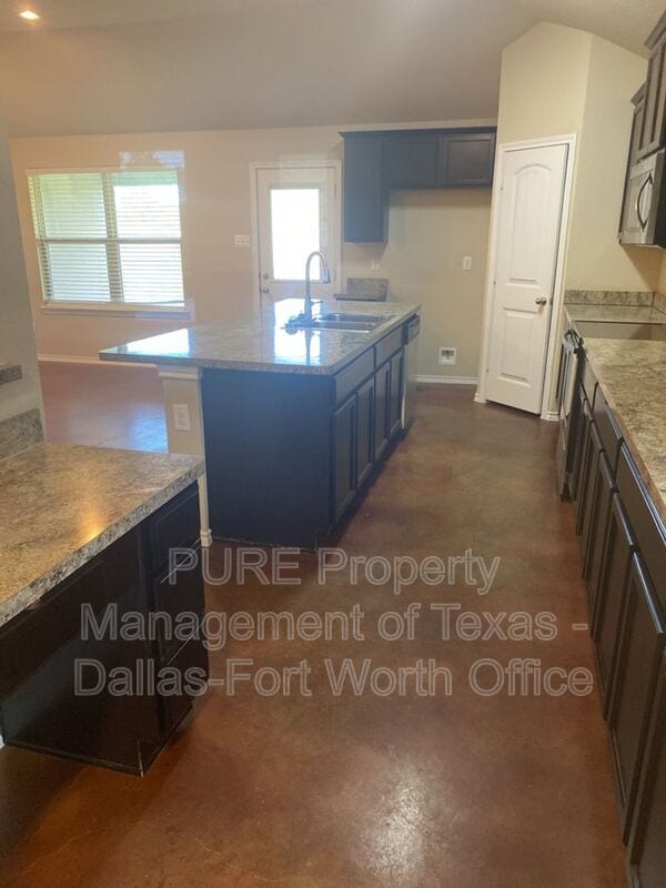 Building Photo - 7320 Mistletoe Trail