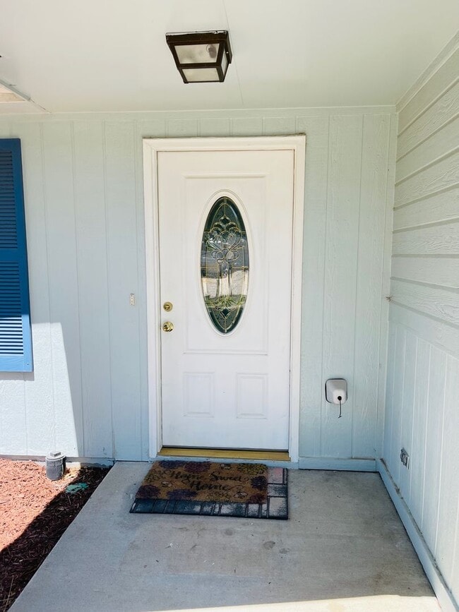 Building Photo - Beautiful, Spacious Single Family Home