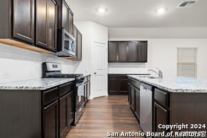 Building Photo - 4850 Paluxy Trl