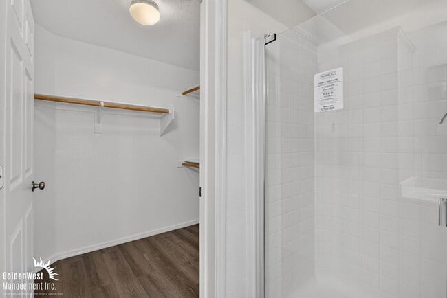 Building Photo - Beautiful 2Bdm 2Ba Condo with Community Pool in Glendale!