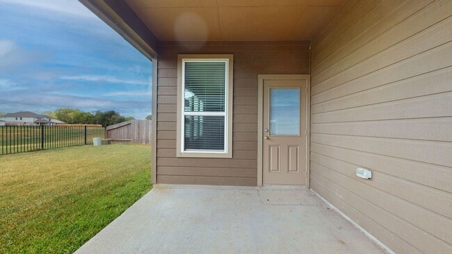 Building Photo - 15103 Signal Ridge Way