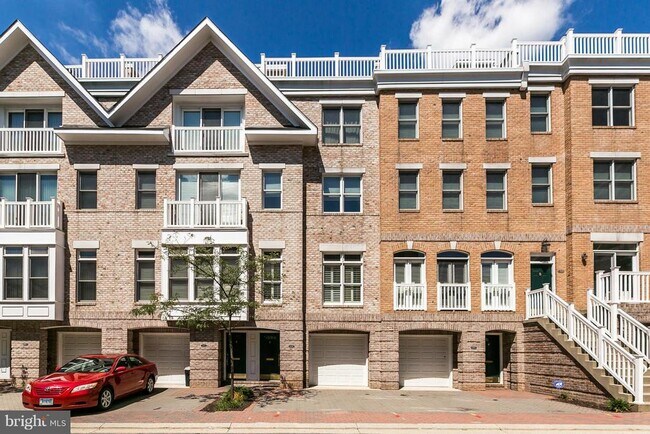 Building Photo - 1236 Harbor Island Walk