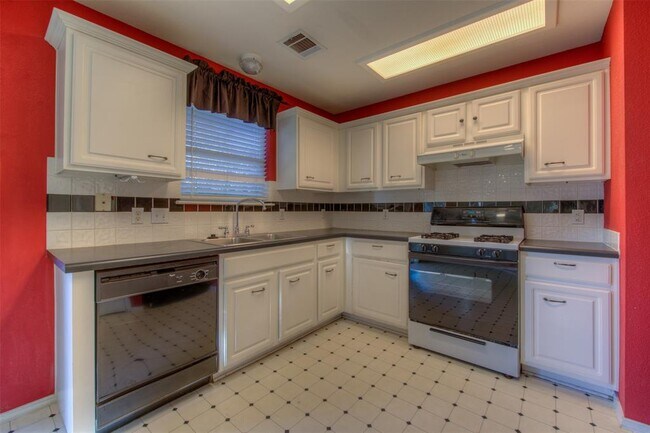 Building Photo - 13500 Dulles Ave