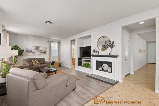 Building Photo - 1220 Cabernet Cir