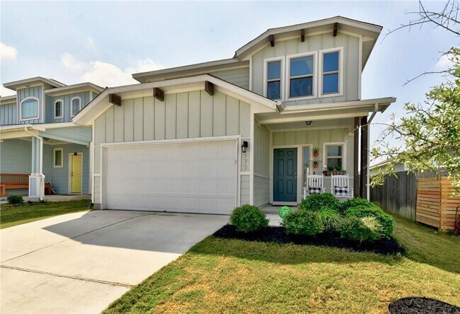 Building Photo - Modern Luxury Awaits in Buda – Stylish 4/B...