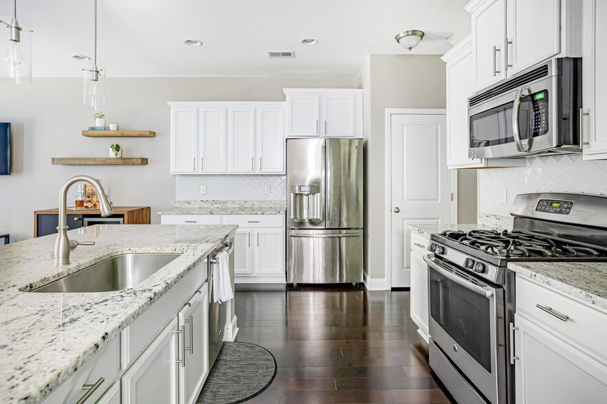 Building Photo - 2147 Oyster Reef Ln