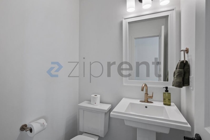 Building Photo - 4249 Bromwell Ct