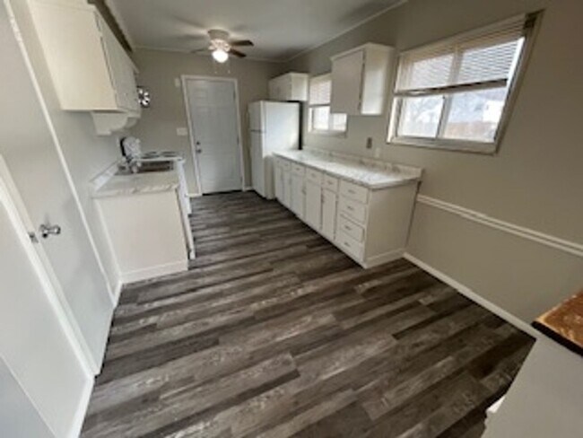 Building Photo - 3 BR 1.5 BA split-level with attached 1 car garage- OPEN HOUSE THIS SATURDAY