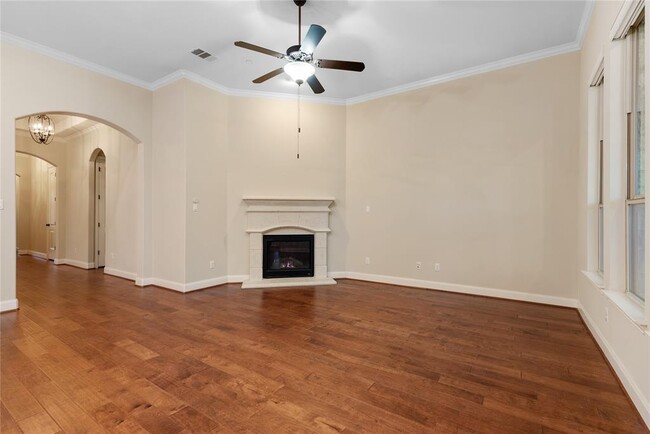 Building Photo - 208 Maxwell Way