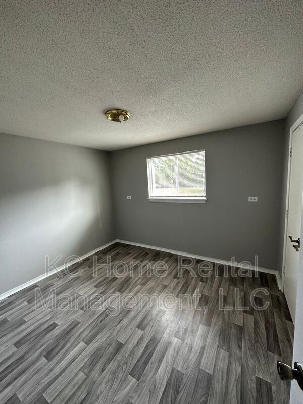 Building Photo - 6500 Ravena Rd