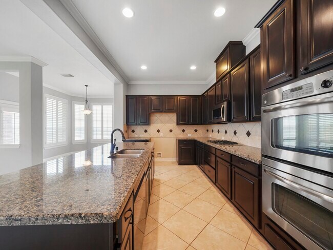 Building Photo - 5430 Tyler Park Ln