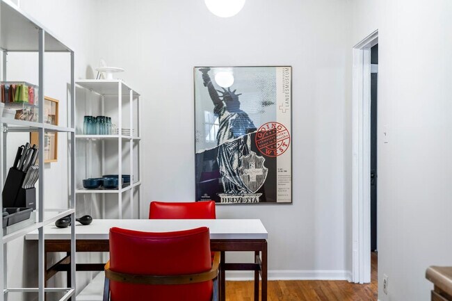 Building Photo - 3538 N Racine Ave