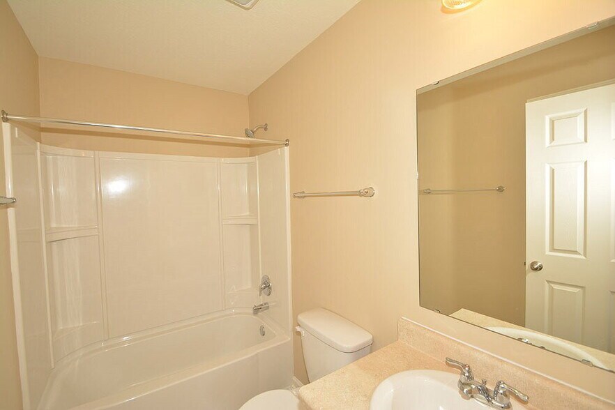 Building Photo - 5544 Wild Horse Dr