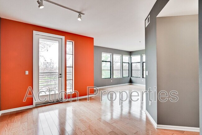 Building Photo - 800 N 8th St