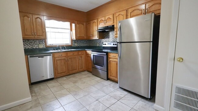 Building Photo - Great 2 Bed 1 Bath Home in Dalton Ga