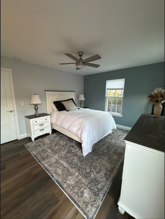 Building Photo - 3 Bedroom 3 Bathroom - Short Term Lease