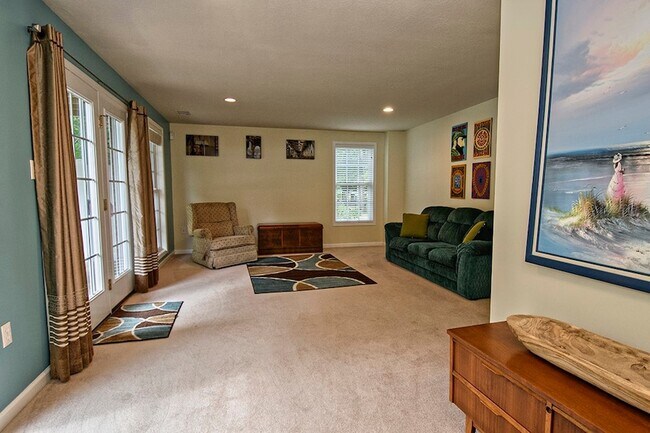 Building Photo - 134 Chapel Harbor Dr