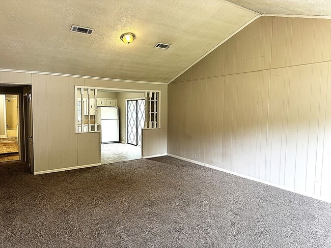 Building Photo - 1231 Waller Ave