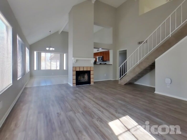 Building Photo - 20840 N 21st Ave