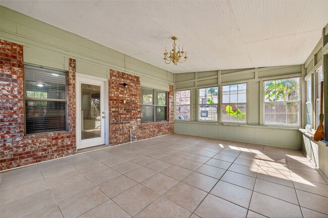 Building Photo - 8427 Brickhaven Ln