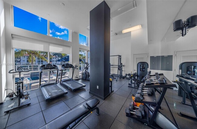 Building Photo - 3030 NE 188th St