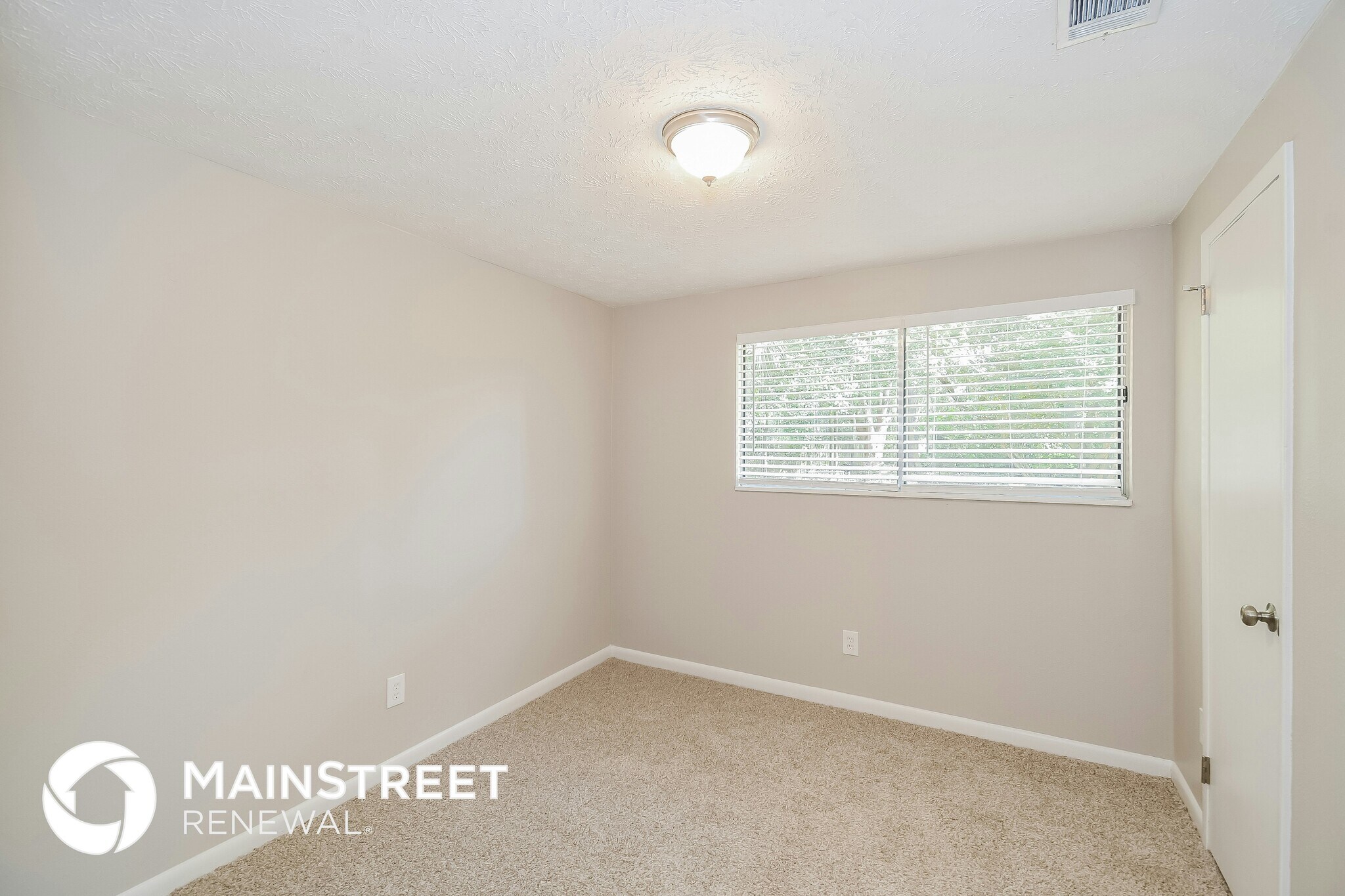 Building Photo - 4425 Jana Ln N