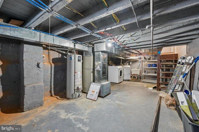 Building Photo - 2042 E Huntingdon St