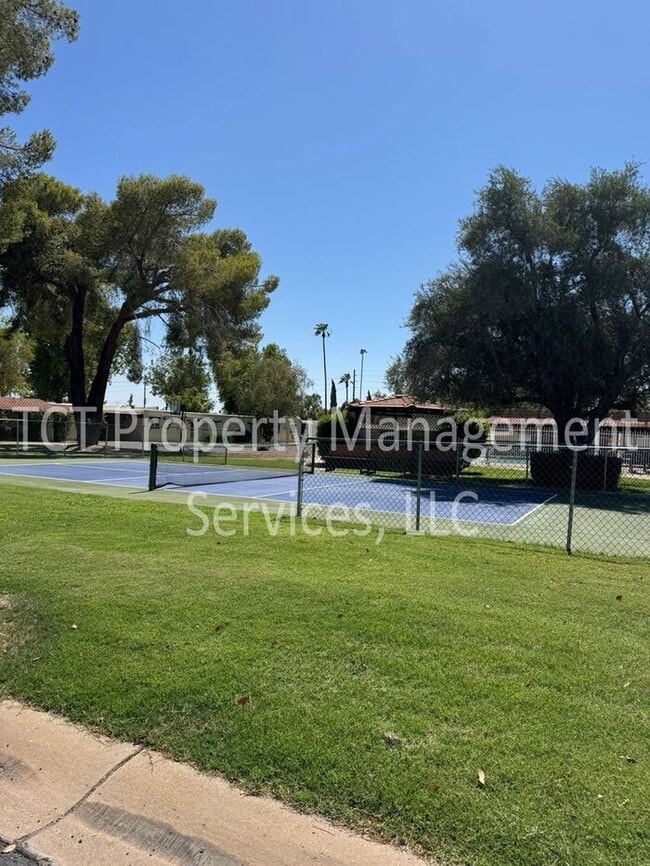 Building Photo - Remodeled 55+ Townhome in Mesa