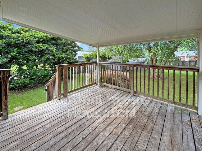 Building Photo - 22 Brownwood Dr