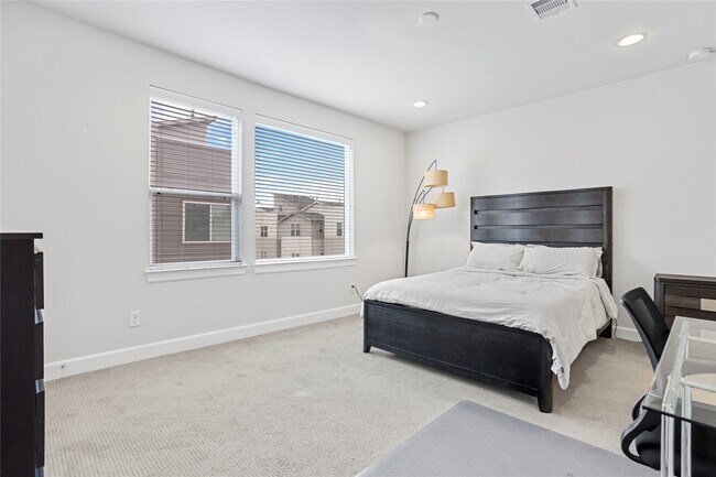 Building Photo - 317 Eado Park Cir
