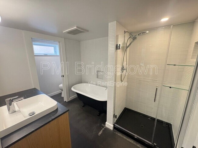 Building Photo - 7300 N Mobile Ave