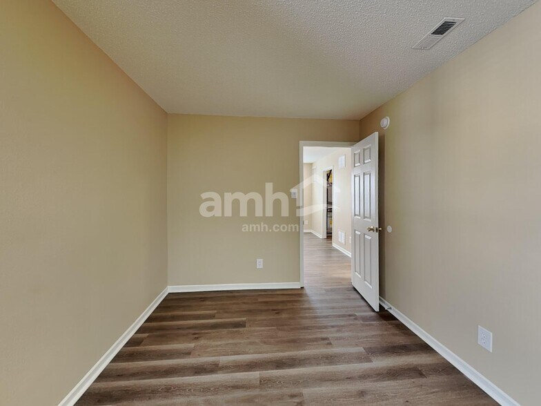 Building Photo - 1854 Wandflower Cir