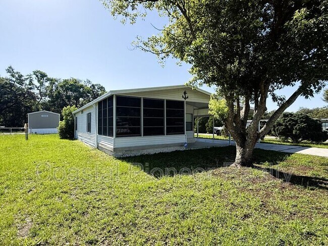 Building Photo - 4550 Charter St
