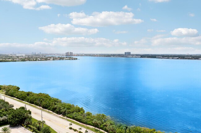 Building Photo - 5380 N Ocean Dr