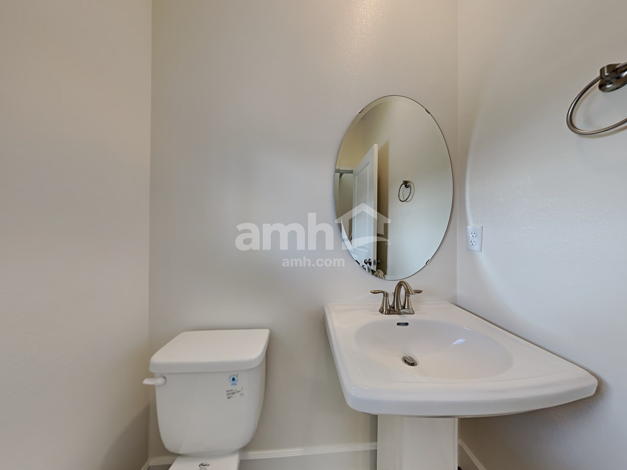 Building Photo - 10601 136th St Ct E