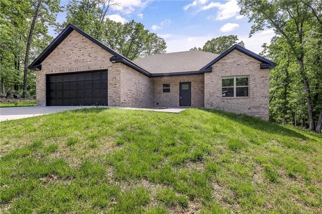 Primary Photo - 19 Theale Ln