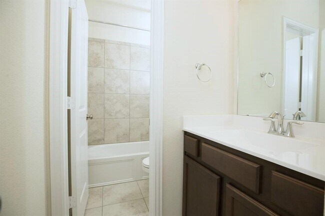 Building Photo - 10702 Balivcar Ct