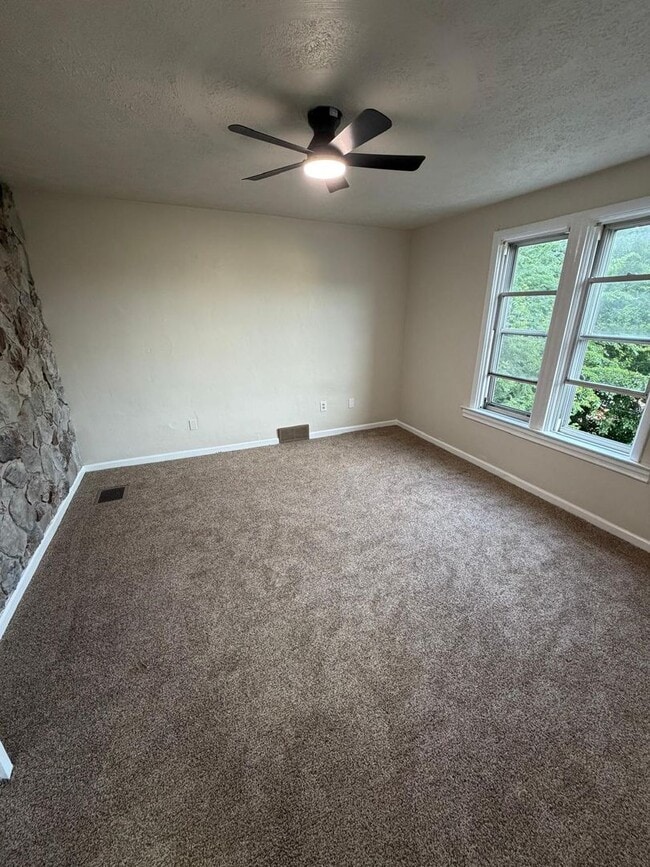 Building Photo - Charming 3BR Home in Wilmerding