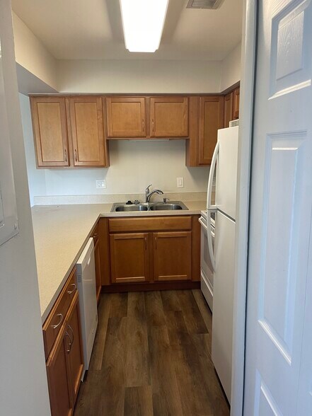 New Dishwasher - 610 Casa Park Court O