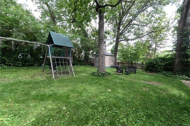 Building Photo - 418 Carswold Dr